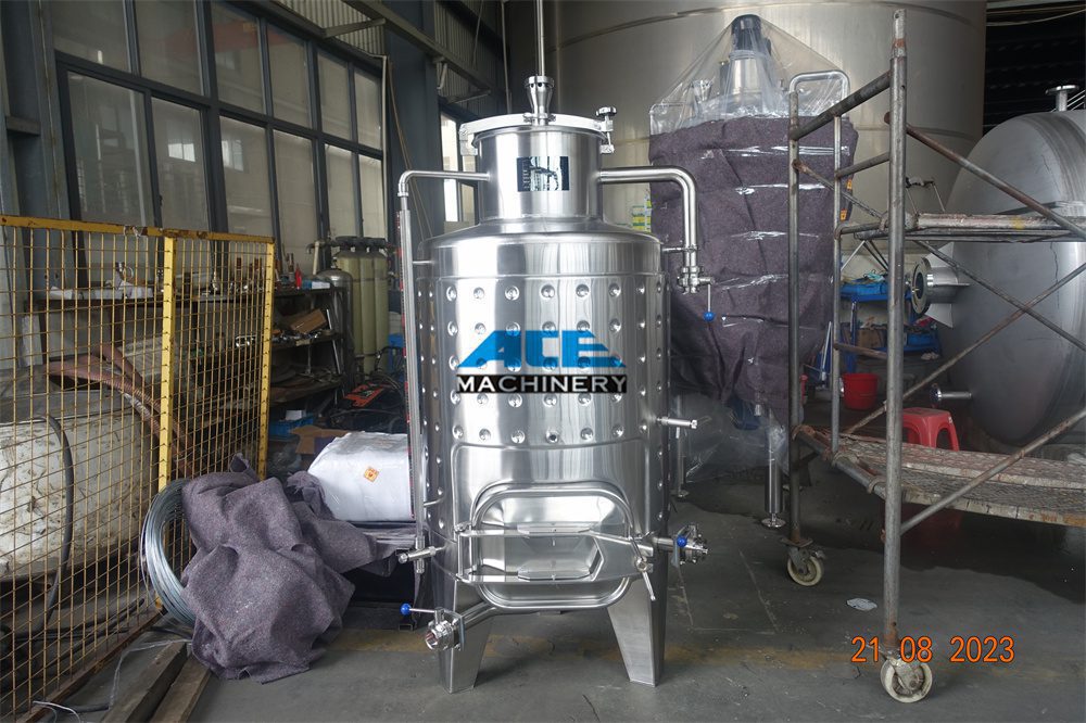 100 gallon wine fermentation tank