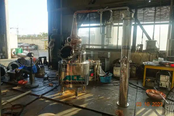 alcohol distiller