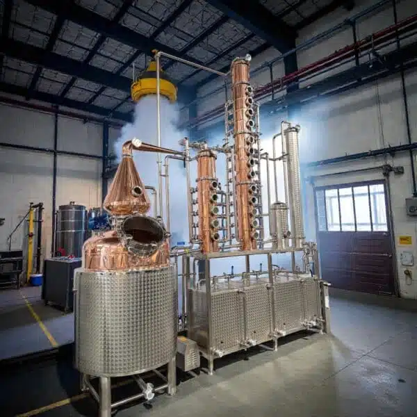 Handcrafted Copper Pot Still for Alcohol Distillation - Image 3